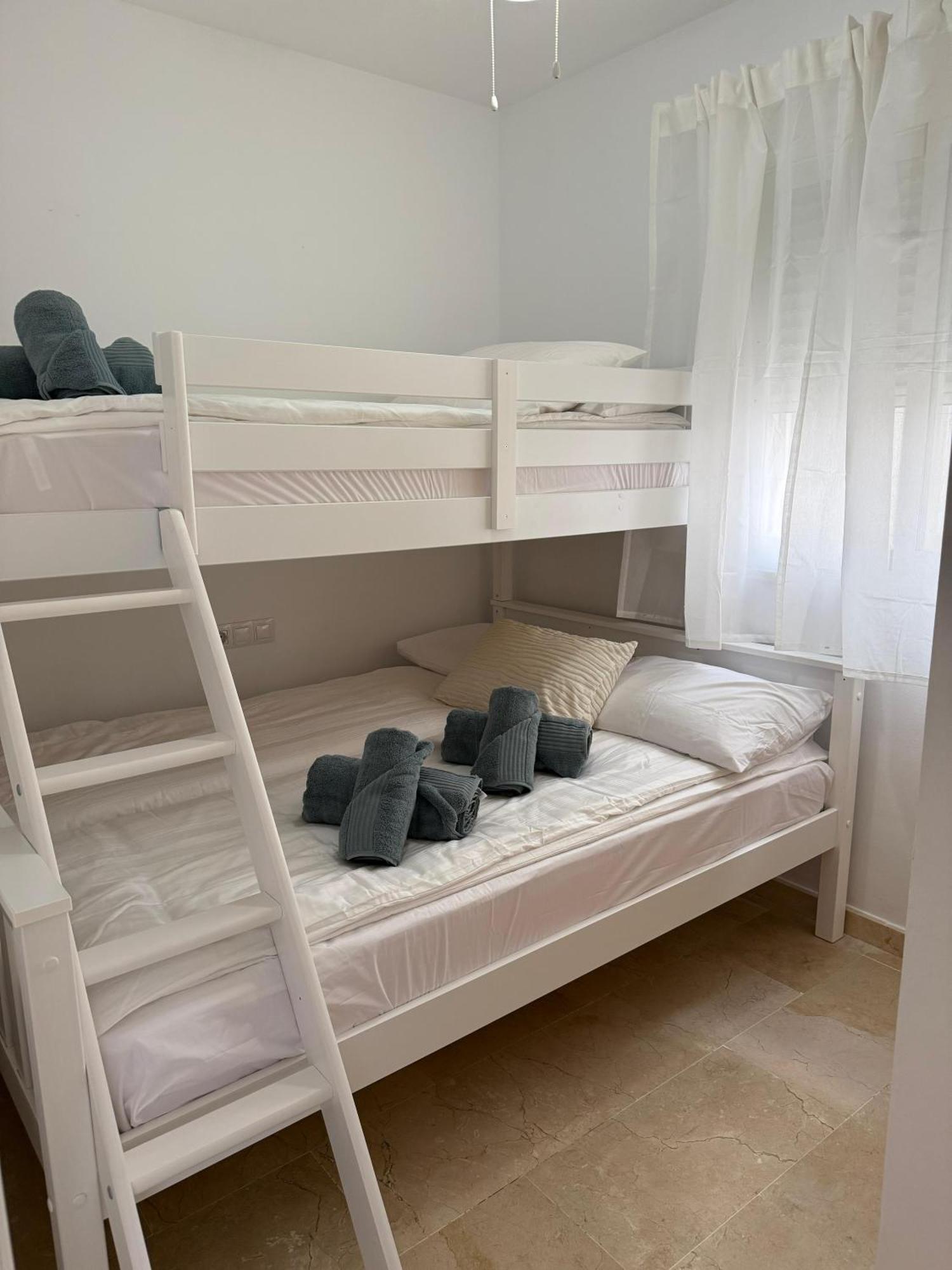 Apartment 1b Barabas *
